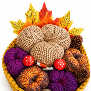Rond gehaakt herfstmandje met pompoenen & bladeren | Herfstdecoratie