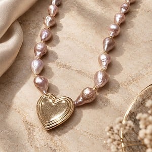 Roze barokparel ketting met vintage hartjeshanger