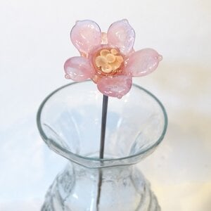 Roze glazen bloem – handgemaakt en uniek