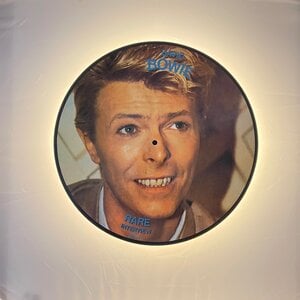Wandlamp met David Bowie picture disc LP