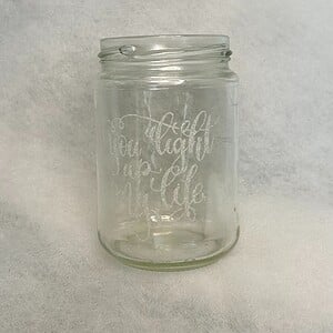 Gegraveerde waxinelichthouder van gerecycled glas – You light up my life