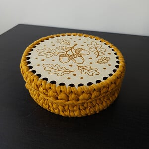 Gehaakt opbergmandje met deksel | Bladeren en noot motief