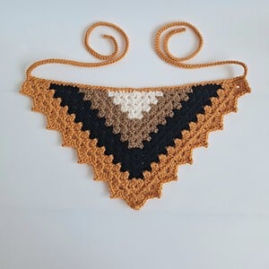 Gehaakte bandana | Crème, lichtbruin, zwart en oranje