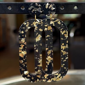 Glinsterende feestelijke oorbellen goud