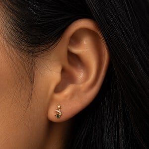 Gouden Sterren Oorstekers met Groene CZ Steentjes – 925 Sterling Zilver 18K Gold Plated | Cleopatra's World