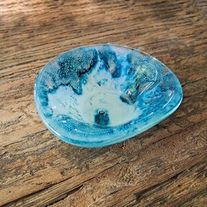 Handgemaakt glazen schaaltje voor tapas, sieraden, kleine items.
