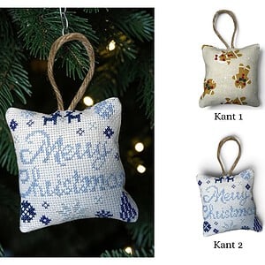 Handgemaakte kersthanger 8 cm – Delftsblauw borduurwerk en kerststof 1