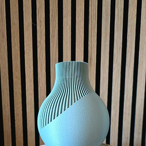 Japandi vaas – minimalistisch 3D-geprint design voor droogbloemen