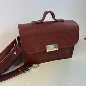 Mini schooltasje van leer