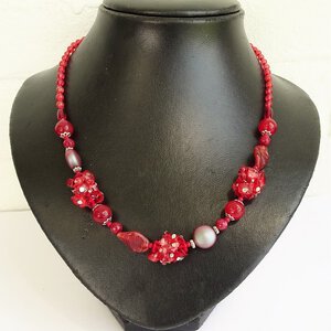 Rode edelstenen ketting met carneool, granaat en Swarovski-kristallen