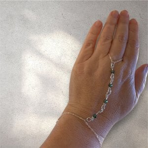 Smaragdgroene handketting
