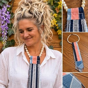 Upcycled Denim Ketting-Stropdas met Parels – One of a Kind