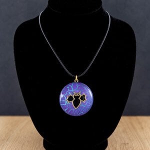 Vleergefladder & Halloween Cute, paarse vleermuis ketting met turquoise craquelé
