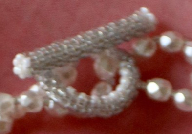 Handgemaakte statement ketting 'Poppy' Chalk en Pearl White met Swarovski kristallen en Miyuki kralen – Bruid & Gala
