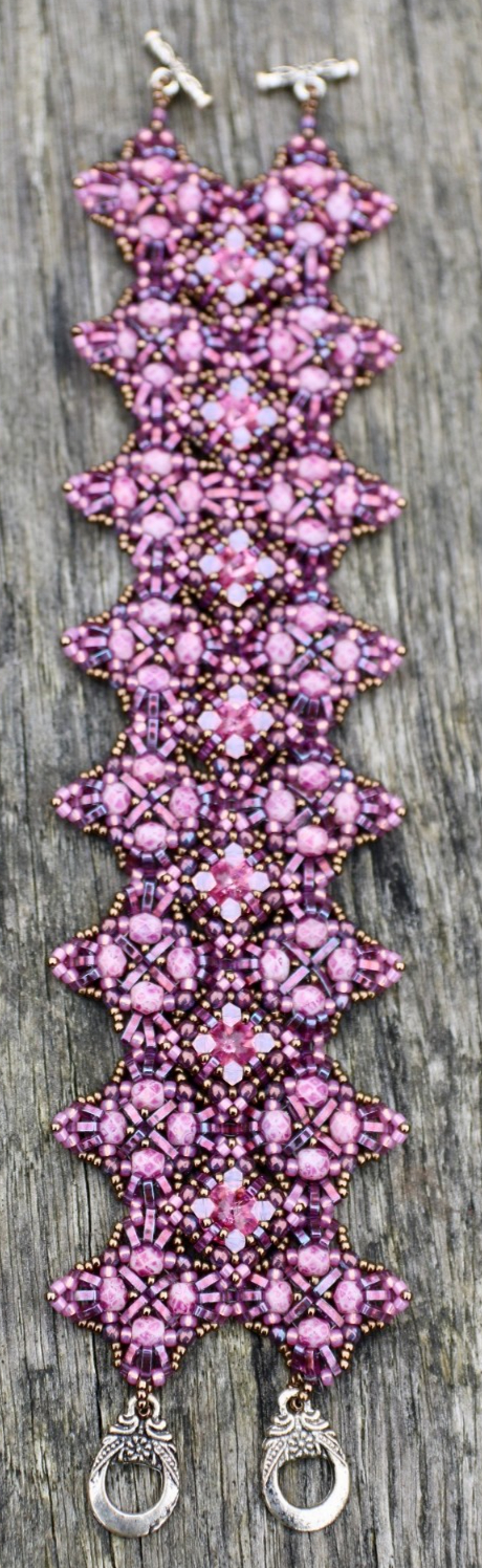 Handegemaakte Byzantijnse kralenarmband roz/ mauve/brons – Swarovsk… - 130654 Handegemaakte Byzantijnse kralenarmband roz/ mauve/brons – Swarovski & Miyuki armband met antiek zilveren sluiting