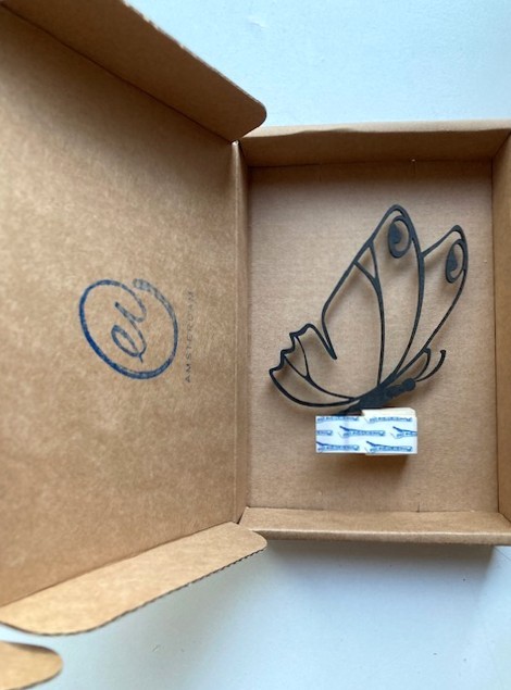 Zwarte vlinder, wanddecoratie, 3D lijntekening met schaduweffect, rouwverwerking, herinnering dierbare,zomer,insecten,