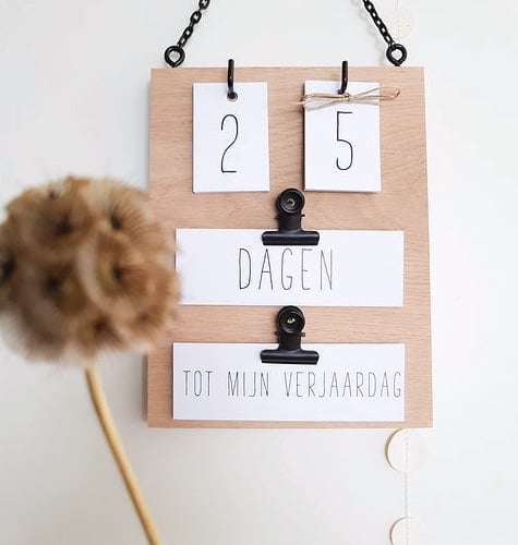 Aftelkalender hanger + zwarte ketting