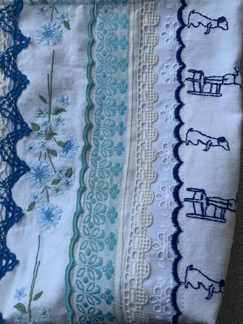 Blauw toilettasje / etui van vintage kant en band - 153386 Blauw toilettasje / etui van vintage kant en band