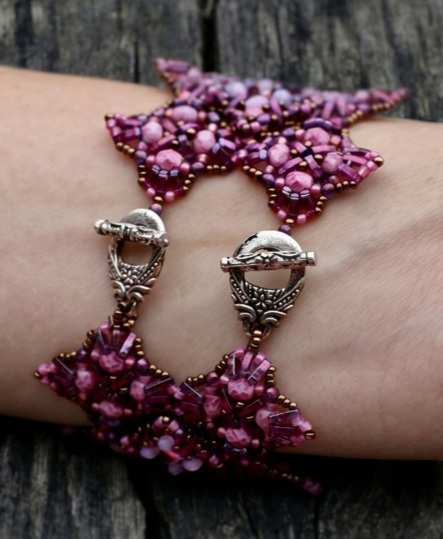 Handegemaakte Byzantijnse kralenarmband roz/ mauve/brons – Swarovsk… - 130892 Handegemaakte Byzantijnse kralenarmband roz/ mauve/brons – Swarovski & Miyuki armband met antiek zilveren sluiting