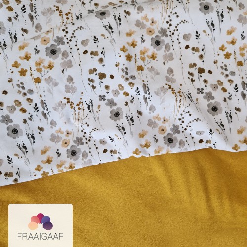 Vlaggenlijn Buttercup Breeze | Geel / Bloemen slinger met vlaggetjes … - 34948 Vlaggenlijn Buttercup Breeze | Geel / Bloemen slinger met vlaggetjes gemaakt van stof