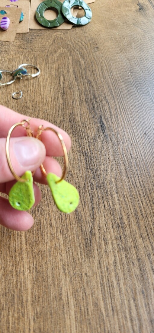 JuWen 2 Oorbellen Uniek handwerk in polymeerklei , een sieraad voor jou of als cadeau