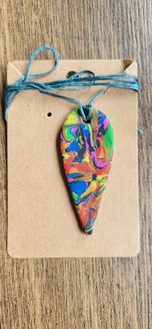 JuWen 2 Oorbellen Uniek handwerk in polymeerklei , een sieraad voor jou of als cadeau