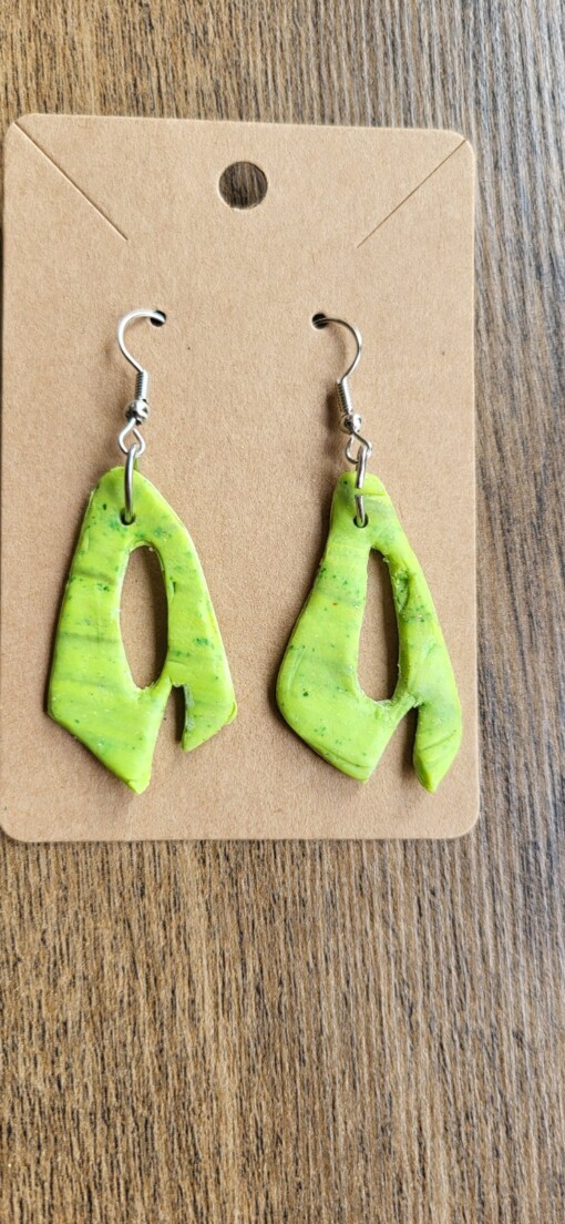 JuWen 2 Oorbellen Uniek handwerk in polymeerklei , een sieraad voor jou of als cadeau