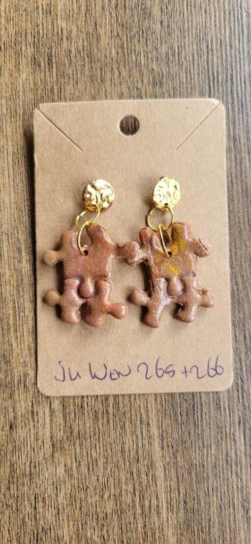 JuWen 2 Oorbellen Uniek handwerk in polymeerklei , een sieraad voor jou of als cadeau