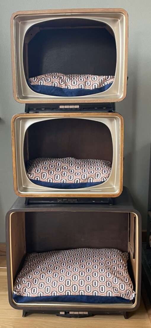 Retro kattenmand / hondenmand TV