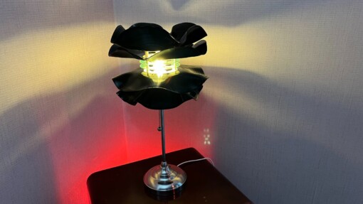 Tafellamp  "Wagner" ge-upcycled van oude LP's en CD's