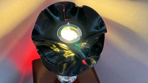 Tafellamp  "Wagner" ge-upcycled van oude LP's en CD's