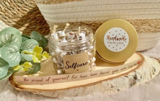 6 goodie baggs with selfcarejar ( ceremonie)
