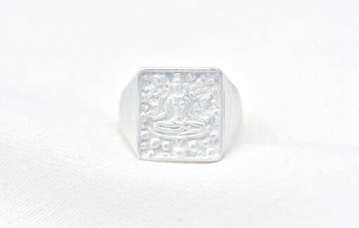 Balance silver