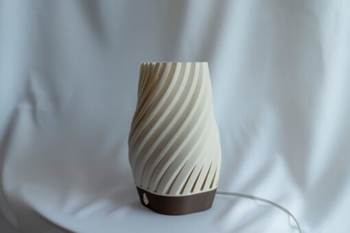 Smalle Nautilus - Witte Duurzame Tafellamp
