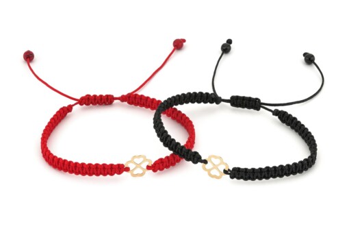 Koord armband met 14 karaat geelgouden Klaver bedel