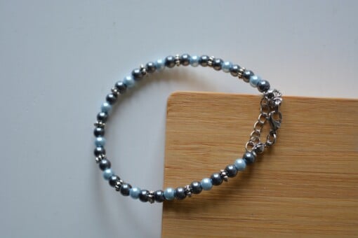 grijs, blauw, zilveren armbandje