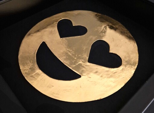 Love smiley emoticon verguld met 23ct goud - popart kunstwerk in lijst