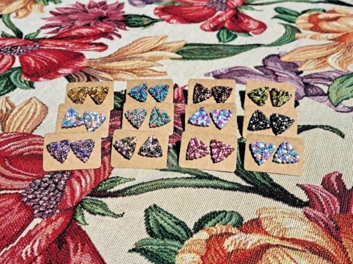 handgemaakte oorknoppen confetti blauw-paars