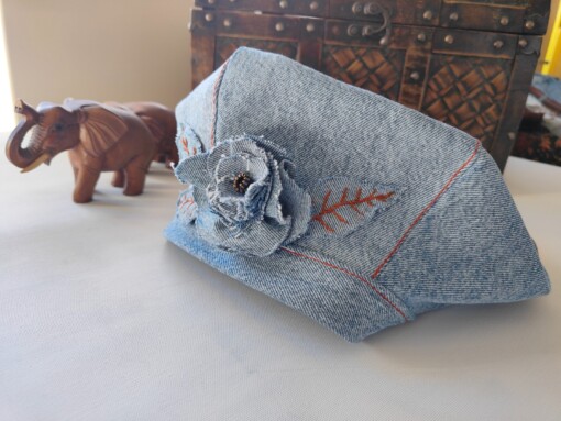 denim baret met bloem