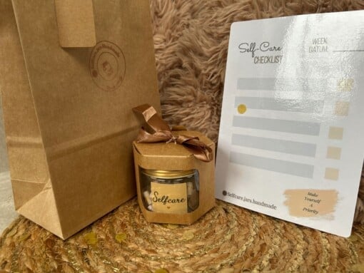 6 goodie baggs with selfcarejar ( ceremonie)