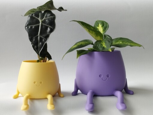 Zittende Lachende Plantenpot met Knieën Maat M