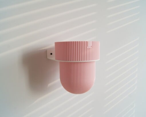 STERKSTAEL Flora S Eco Pot Pink Blossom - bloempothouder - kleur houder wit - kleur pot zacht roze - inclusief bloempot ø12cm - poedercoating - staal
