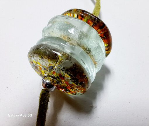 Halsketting van gerecycled glas