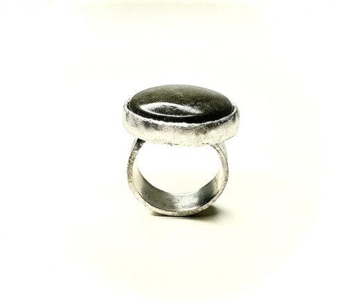 Grote zilveren ring met Obsedian