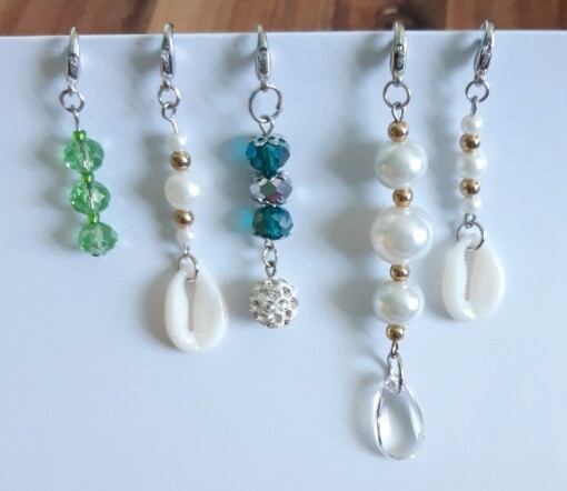 Handgemaakte Stitchmarkers/ steek markeerders, Set van 5: Perfecte accessoires voor Creatieve Geesten! verschillende thema's, Sleuterlhangers