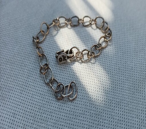 Rough enough, unieke schakelarmband