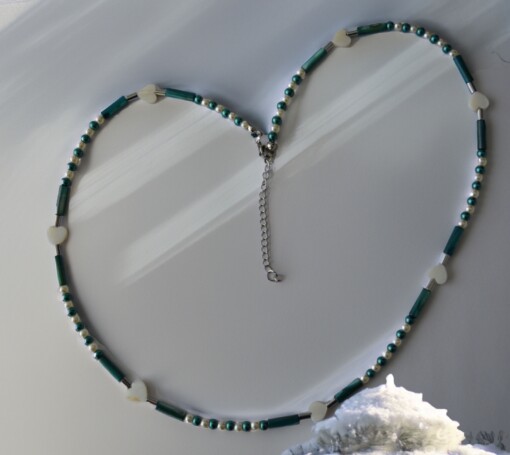 rvs wit groene ketting met schelp- en glaskralen