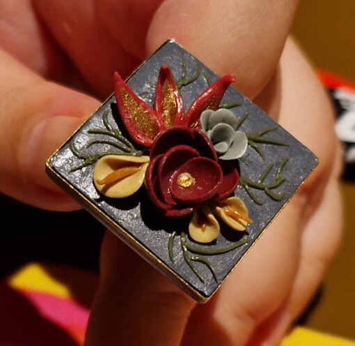 Exclusieve verstelbare ring met bloemen