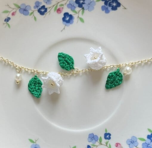 Micro Gehaakte Lelietjes-van-Dalen Armband