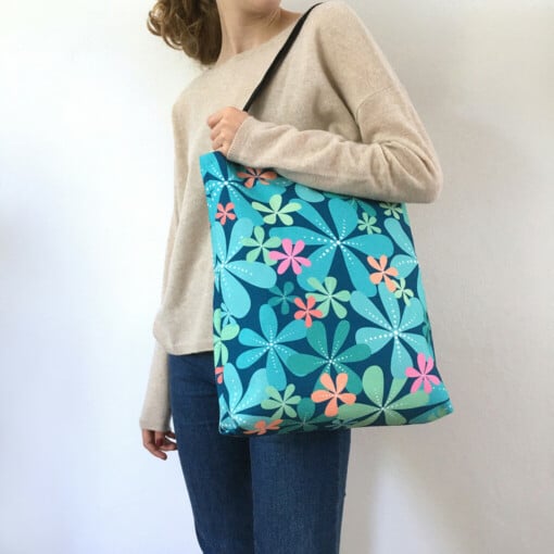 Tas met groene bloemenprint